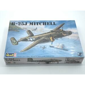 Revell B-25J Mitchell Bomber MODEL
